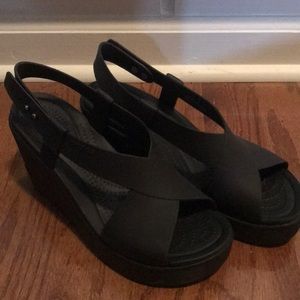 Black Crocs wedge - Size women’s 8